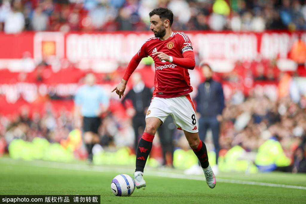 加纳乔穿维拉球衣引爆曼联球迷怒火！阿莫里姆铁腕治军遭遇史上最大危机